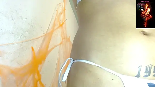 Snapshot of toxxxic_cams chatting on 10/24/25, 03:03 toxxxic cams online show from 10/24/25, 03:03