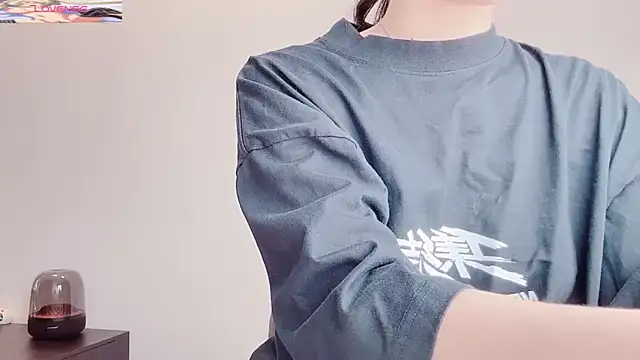 Snapshot of bejeni-sweet chatting on 03/18/25, 06:14 bejeni-sweet online show from 03/18/25, 06:14