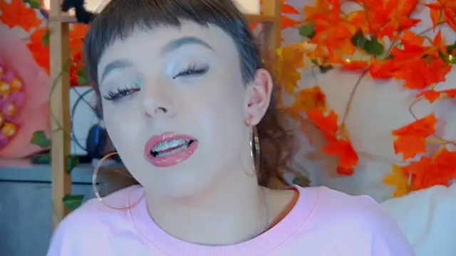 ElisabethDavis online show from 10/13/25, 03:12