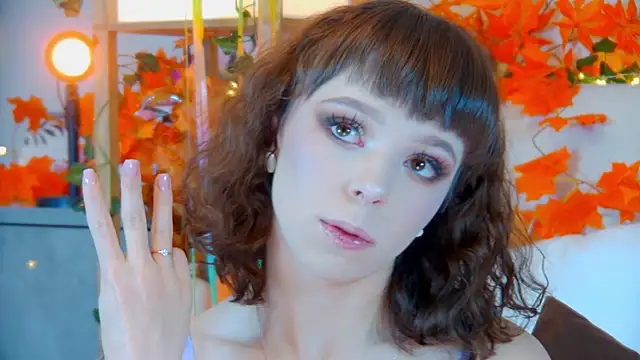 ElisabethDavis online show from 11/16/25, 03:17