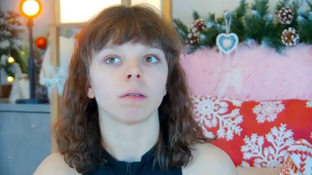 Snapshot of ElisabethDavis chatting on 12/18/25, 05:19 ElisabethDavis online show from 12/18/25, 05:19