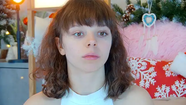 Snapshot of ElisabethDavis chatting on 12/20/25, 06:15 ElisabethDavis online show from 12/20/25, 06:15