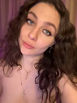 Snapshot of Your_insomniya chatting on 12/21/24, 11:24 Your insomniya online show from 12/21/24, 11:24