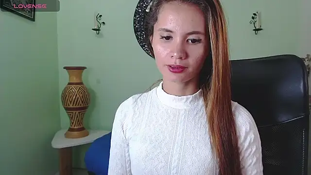 Sofia Franco  online show from 09/30/25, 07:19