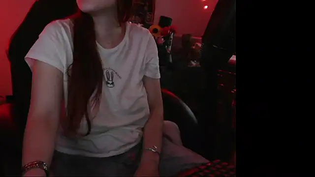 Snapshot of norahrosss chatting on 12/21/24, 05:25 norahrosss online show from 12/21/24, 05:25