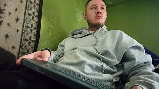 Snapshot of sweet_cock28 chatting on 01/24/25, 03:55 sweet cock28 online show from 01/24/25, 03:55