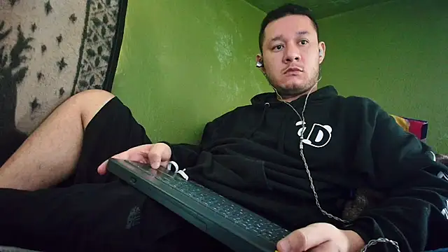 Snapshot of sweet_cock28 chatting on 02/03/25, 03:49 sweet cock28 online show from 02/03/25, 03:49