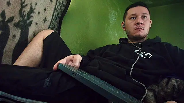 Snapshot of sweet_cock28 chatting on 02/04/25, 03:26 sweet cock28 online show from 02/04/25, 03:26