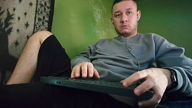 Snapshot of sweet_cock28 chatting on 02/10/25, 03:53 sweet cock28 online show from 02/10/25, 03:53