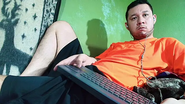 Snapshot of sweet_cock28 chatting on 03/04/25, 06:29 sweet cock28 online show from 03/04/25, 06:29