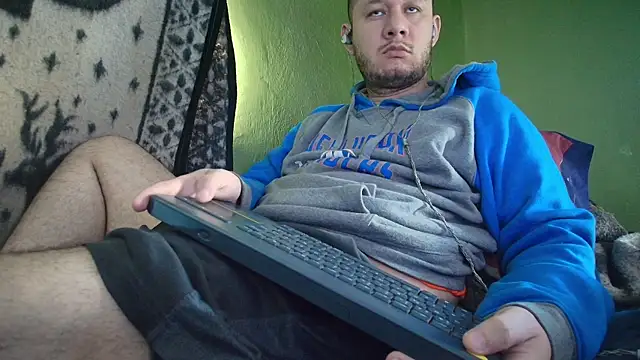 Snapshot of sweet_cock28 chatting on 09/14/25, 02:27 sweet cock28 online show from 09/14/25, 02:27