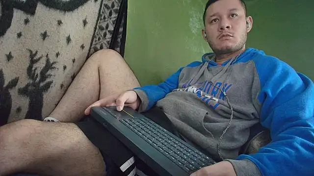 Snapshot of sweet_cock28 chatting on 09/16/25, 03:46 sweet cock28 online show from 09/16/25, 03:46