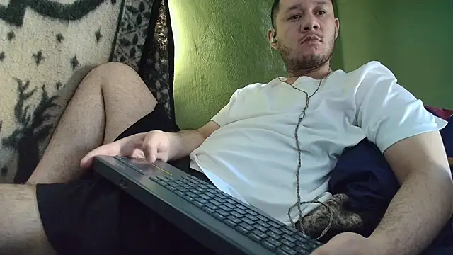 Snapshot of sweet_cock28 chatting on 09/21/25, 02:08 sweet cock28 online show from 09/21/25, 02:08