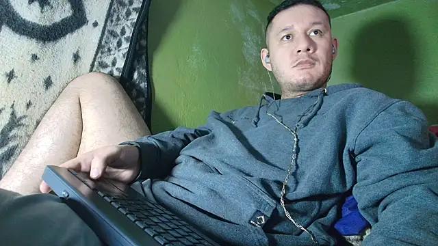 Snapshot of sweet_cock28 chatting on 10/07/25, 03:36 sweet cock28 online show from 10/07/25, 03:36