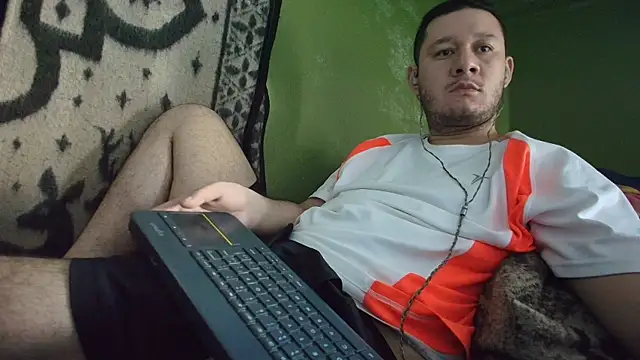 Snapshot of sweet_cock28 chatting on 10/26/25, 02:23 sweet cock28 online show from 10/26/25, 02:23