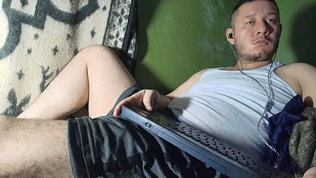 Snapshot of sweet_cock28 chatting on 12/05/25, 04:10 sweet cock28 online show from 12/05/25, 04:10