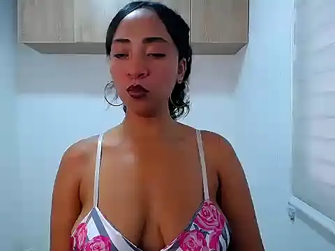 Danna Ross  online show from 11/30/25, 10:03