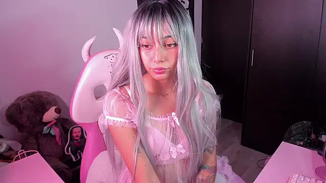 amber yull online show from 09/25/25, 01:53