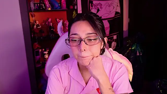 amber yull online show from 06/28/26, 02:17