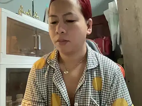 Snapshot of UrLove_Marga chatting on 11/11/25, 12:10 UrLove Marga online show from 11/11/25, 12:10