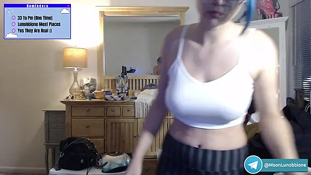 Snapshot of Lunobbione chatting on 02/13/26, 11:34 Lunobbione online show from 02/13/26, 11:34