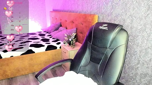 Pink diablo online show from 01/28/25, 02:32