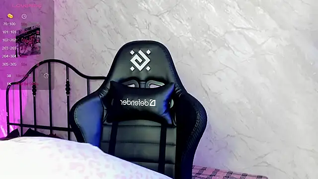 Pink diablo online show from 03/14/25, 11:22