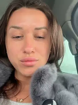 Snapshot of Cherry_Beauty chatting on 02/06/25, 12:59 Cherry Beauty online show from 02/06/25, 12:59