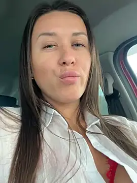 Snapshot of Cherry_Beauty chatting on 02/14/25, 09:56 Cherry Beauty online show from 02/14/25, 09:56