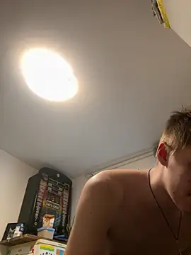 Snapshot of Toyjungee chatting on 11/06/25, 12:06 Toyjungee online show from 11/06/25, 12:06