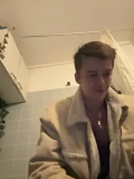 Snapshot of Toyjungee chatting on 11/09/25, 12:53 Toyjungee online show from 11/09/25, 12:53