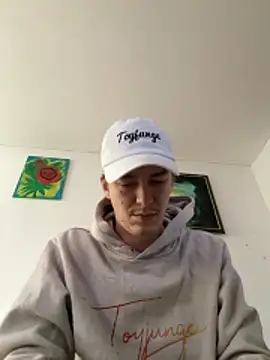 Snapshot of Toyjungee chatting on 11/22/25, 01:21 Toyjungee online show from 11/22/25, 01:21