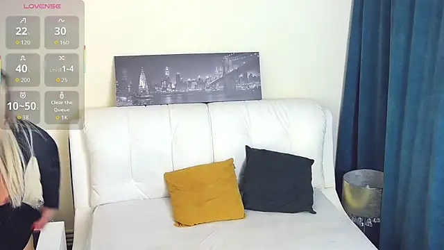 Snapshot of SashaAllford chatting on 11/27/25, 01:35 SashaAllford online show from 11/27/25, 01:35