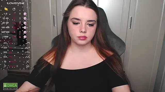 Snapshot of aliice_cutie chatting on 12/18/24, 09:08 aliice cutie online show from 12/18/24, 09:08