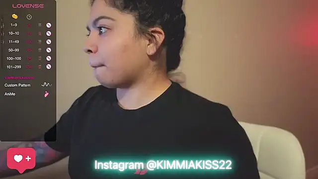 kimmiakiss22 online show from 01/14/25, 03:43