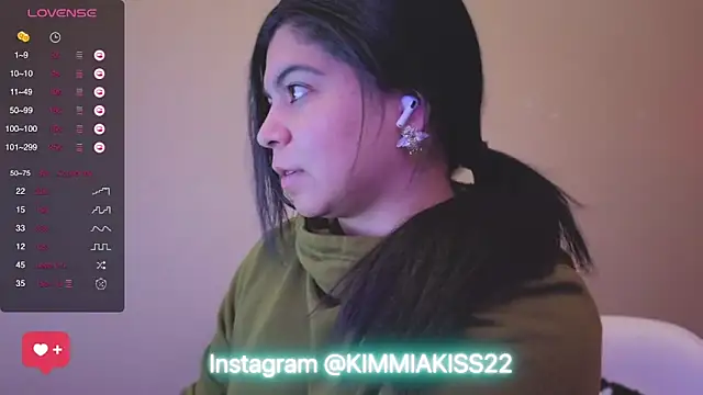 kimmiakiss22 online show from 01/17/25, 08:55