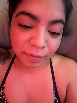 kimmiakiss22 online show from 01/25/25, 04:45