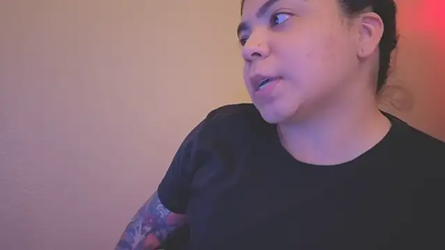 kimmiakiss22 online show from 01/27/25, 03:37