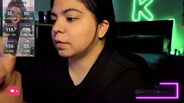 kimmiakiss22 online show from 05/30/26, 12:30