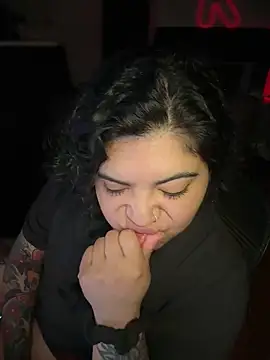kimmiakiss22 online show from 06/11/26, 03:26