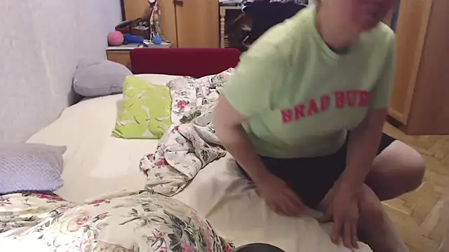 Snapshot of zarinafonliberman chatting on 11/04/25, 05:17 zarinafonliberman online show from 11/04/25, 05:17