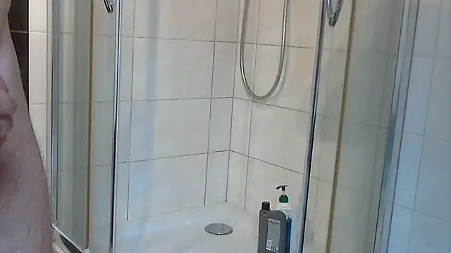 Snapshot of mattyrush chatting on 10/05/25, 07:28 mattyrush online show from 10/05/25, 07:28