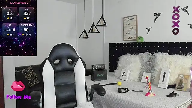 natasha logan  online show from 12/15/24, 04:07