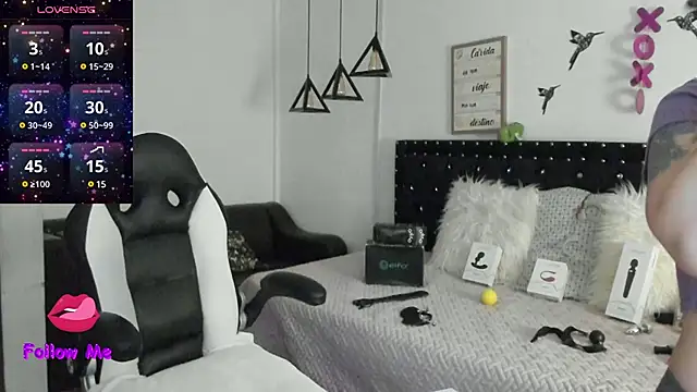 natasha logan  online show from 12/27/24, 04:58