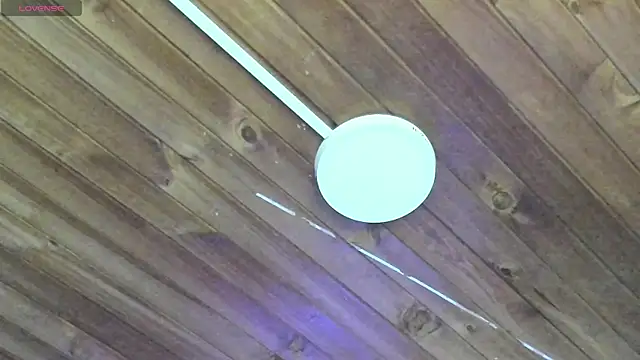 natasha logan  online show from 10/07/25, 06:10