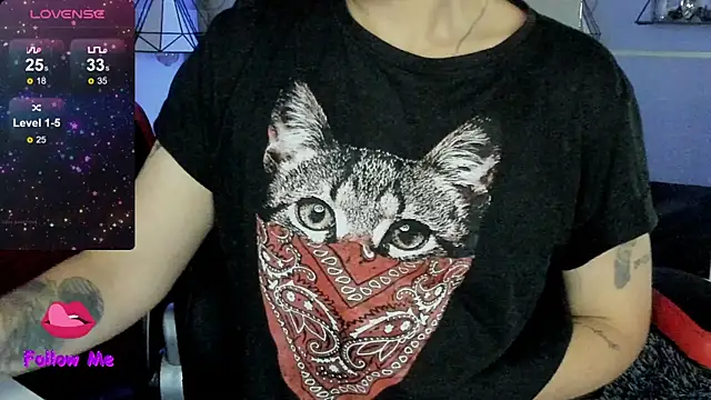 natasha logan  online show from 10/27/25, 04:05