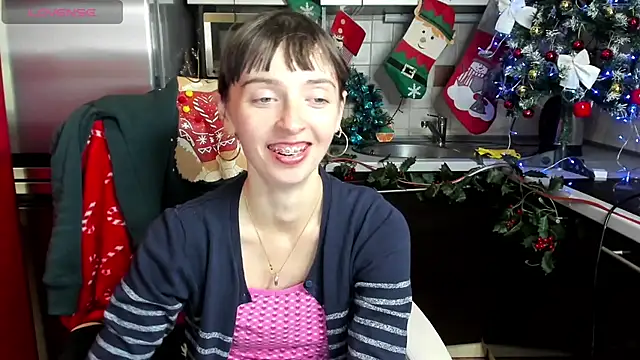 Snapshot of TayanaJons chatting on 12/14/24, 12:44 TayanaJons online show from 12/14/24, 12:44