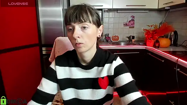 TayanaJons online show from 11/27/25, 07:54