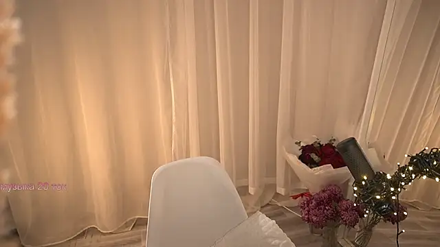 Snapshot of Poni_DII chatting on 11/19/25, 06:46 Poni DII online show from 11/19/25, 06:46