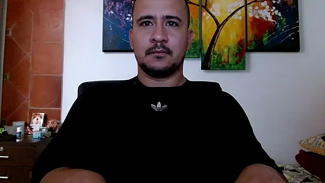 Snapshot of christian_colombian1 chatting on 12/13/24, 12:28 christian colombian1 online show from 12/13/24, 12:28